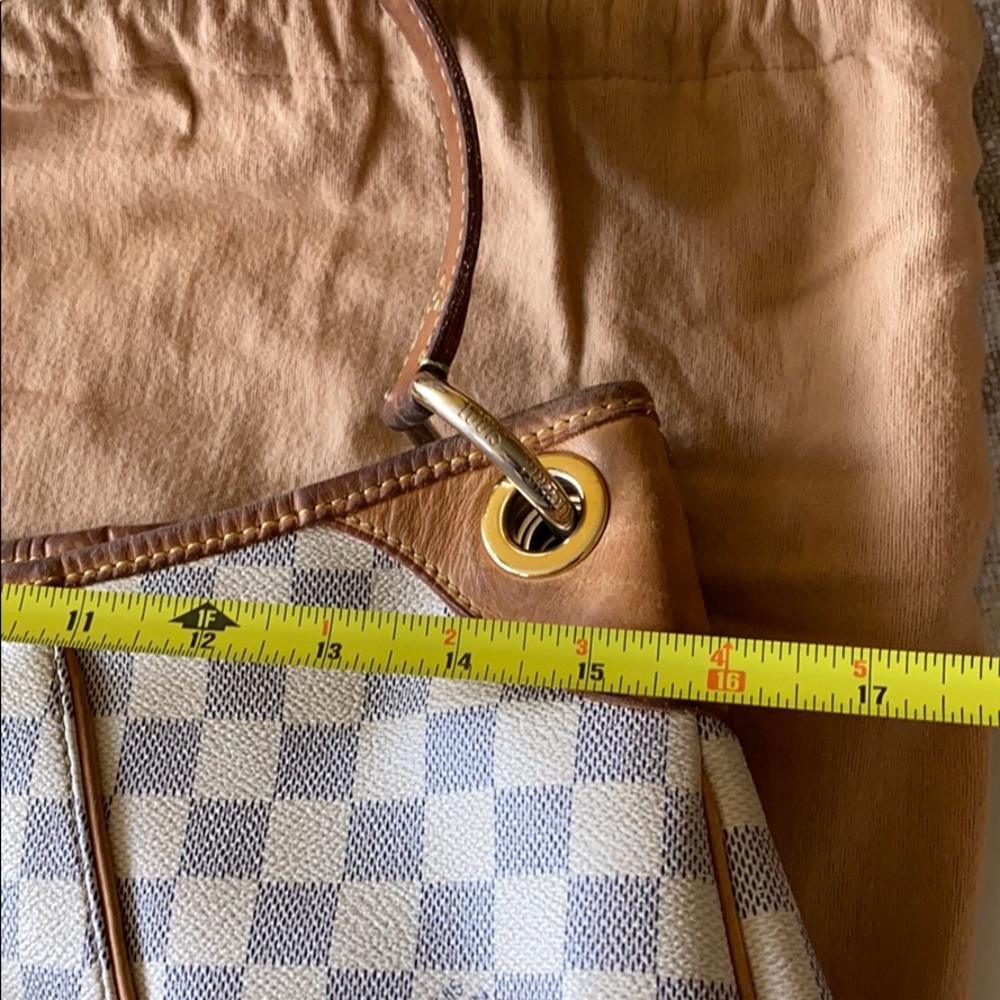 Louis Vuitton Galleria GM - Picture 2 of 16